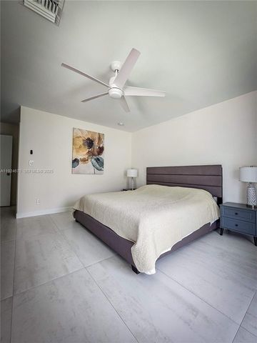 1001 SE 14th Dr, Deerfield Beach, FL 33441