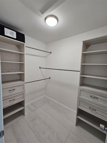 1001 SE 14th Dr, Deerfield Beach, FL 33441