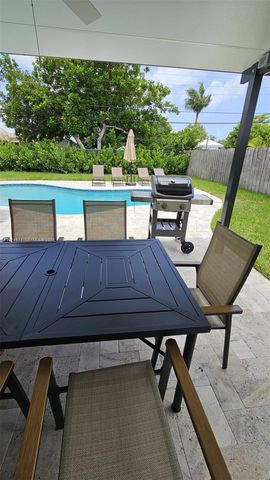 1001 SE 14th Dr, Deerfield Beach, FL 33441