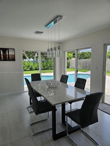 1001 SE 14th Dr, Deerfield Beach, FL 33441