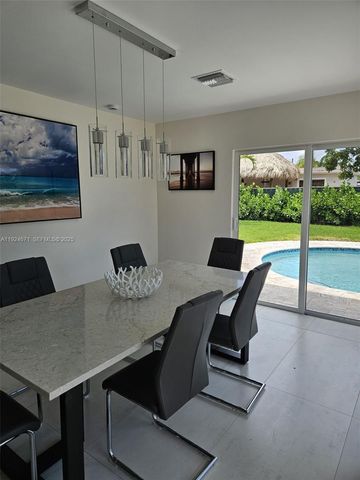 1001 SE 14th Dr, Deerfield Beach, FL 33441