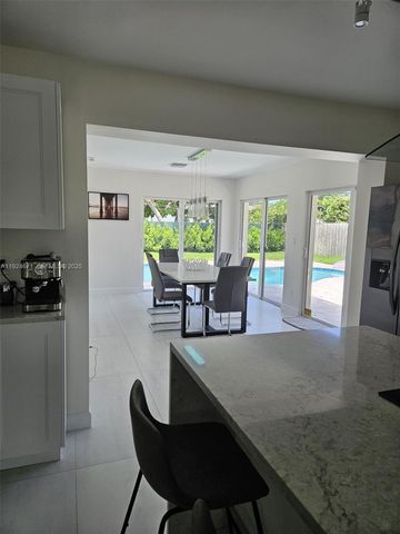 1001 SE 14th Dr, Deerfield Beach, FL 33441