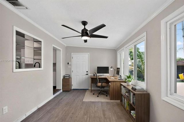 171 Tulip Tree Dr, Lake Worth, FL 33462