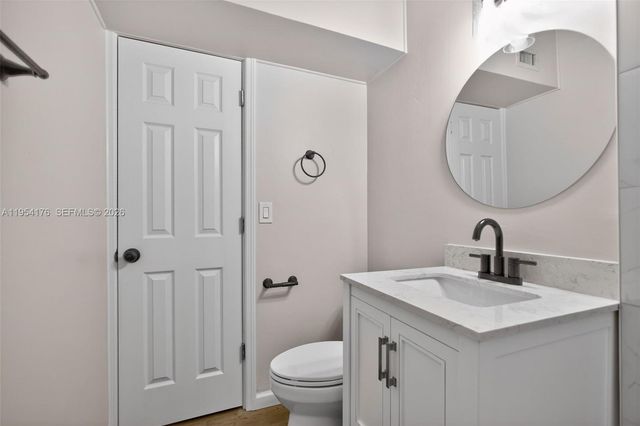 171 Tulip Tree Dr, Lake Worth, FL 33462