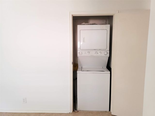 11038 Wyatt Street, Dallas, TX 75218