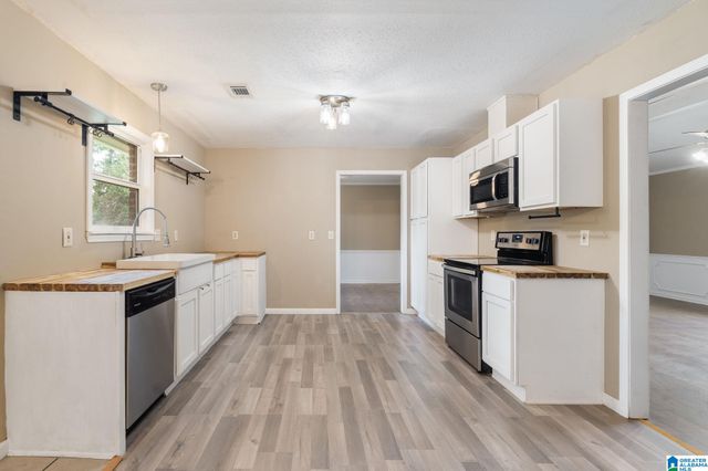 11410 FAIRWOOD AVENUE, Northport, AL 35475