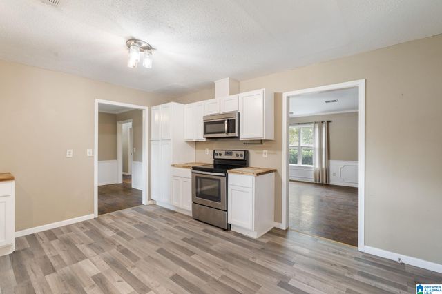 11410 FAIRWOOD AVENUE, Northport, AL 35475