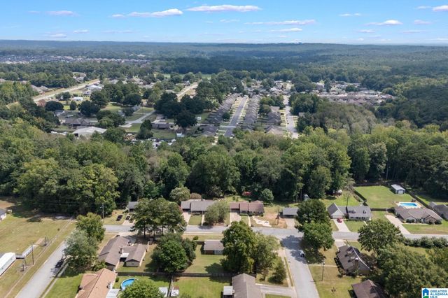 11410 FAIRWOOD AVENUE, Northport, AL 35475