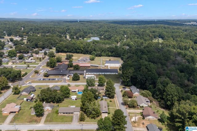 11410 FAIRWOOD AVENUE, Northport, AL 35475