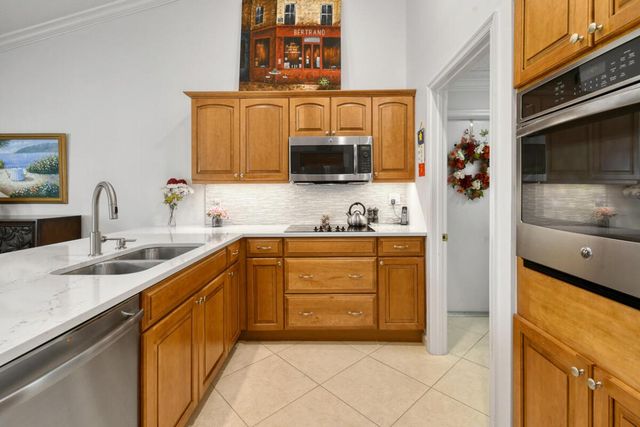 349 Eagleton Golf Drive, Palm Beach Gardens, FL 33418