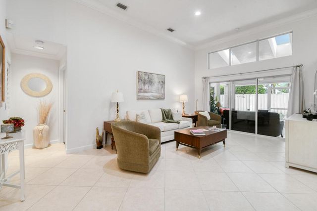 349 Eagleton Golf Drive, Palm Beach Gardens, FL 33418