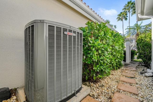 349 Eagleton Golf Drive, Palm Beach Gardens, FL 33418