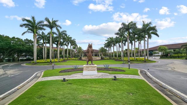 349 Eagleton Golf Drive, Palm Beach Gardens, FL 33418