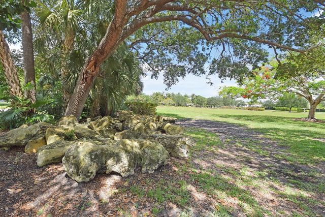 349 Eagleton Golf Drive, Palm Beach Gardens, FL 33418