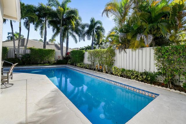 349 Eagleton Golf Drive, Palm Beach Gardens, FL 33418