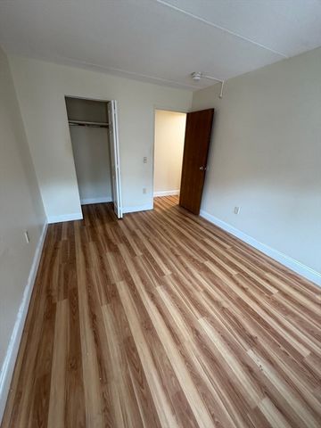 400 Massachusetts Avenue 35, Boston, MA 02115