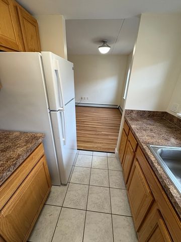 400 Massachusetts Avenue 35, Boston, MA 02115