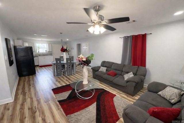 8601 W 33rd Street, Little Rock, AR 72204