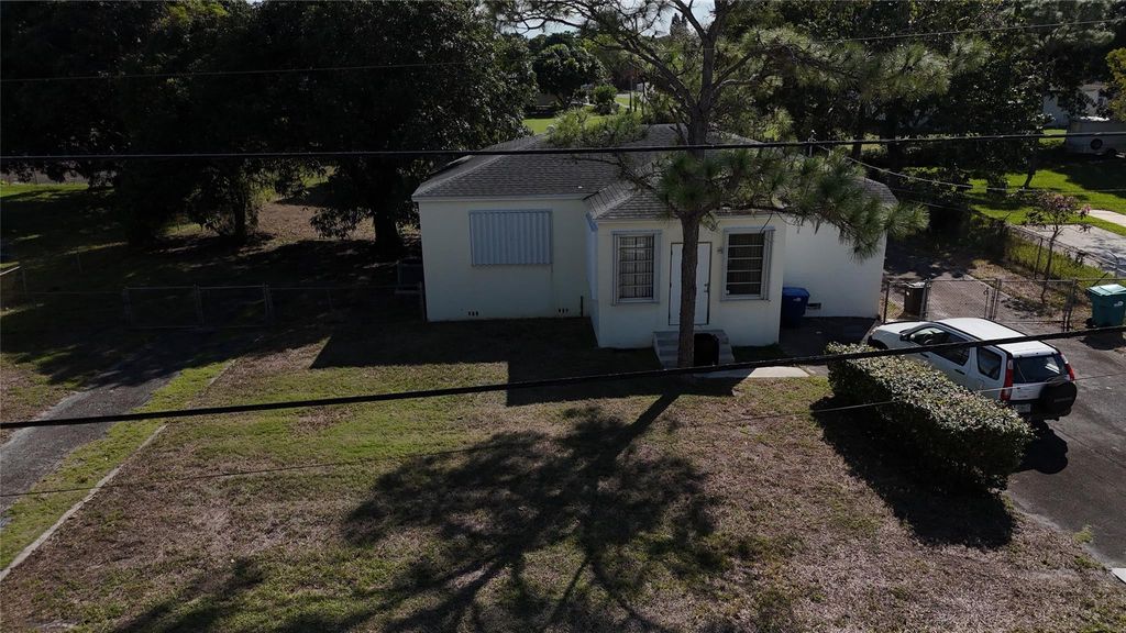 940 NW 151st Street, Miami, FL 33169