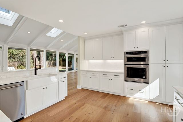 10 Howley Lane, Savannah, GA 31411