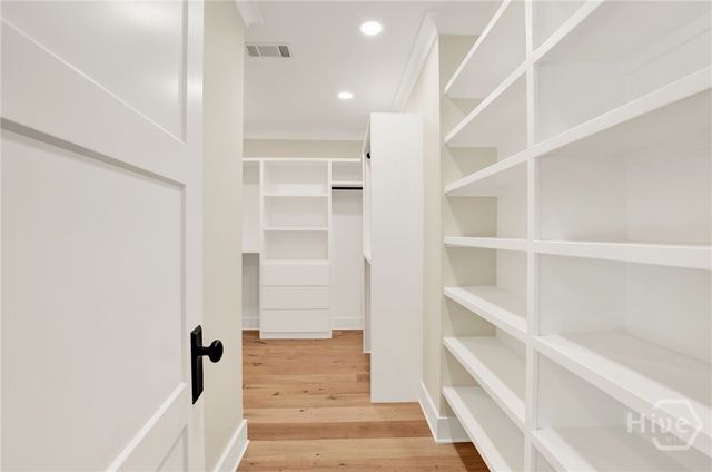 10 Howley Lane, Savannah, GA 31411