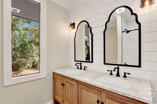 10 Howley Lane, Savannah, GA 31411