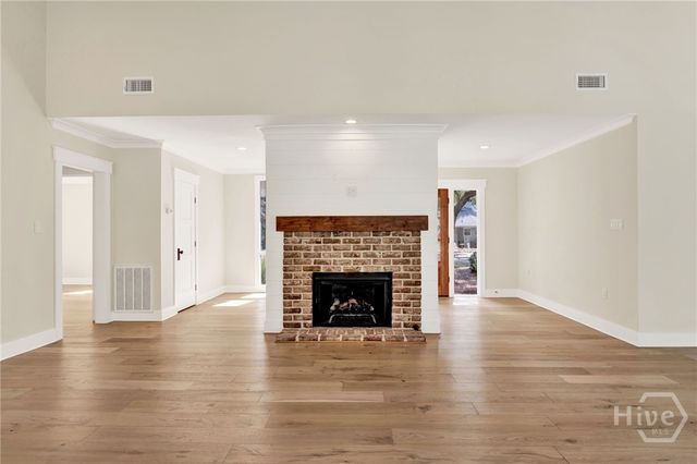 10 Howley Lane, Savannah, GA 31411