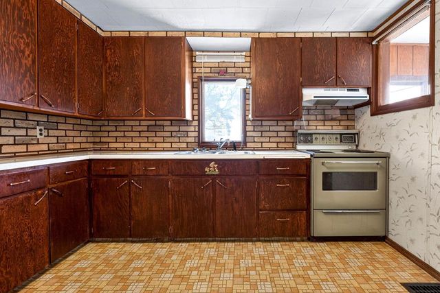 311 ISABELLA STREET, Neenah, WI 54956