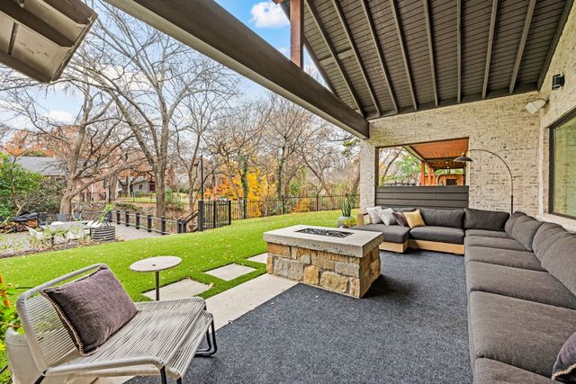 313 Fall Creek Drive, Richardson, TX 75080