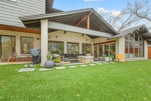 313 Fall Creek Drive, Richardson, TX 75080