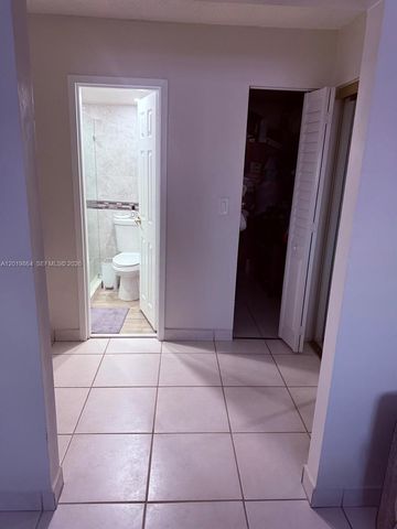 1250 NE 125th St 317A, North Miami, FL 33161