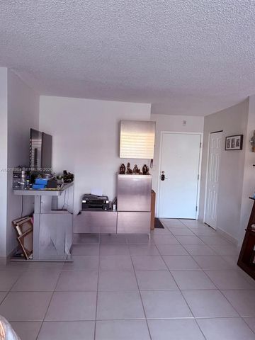 1250 NE 125th St 317A, North Miami, FL 33161
