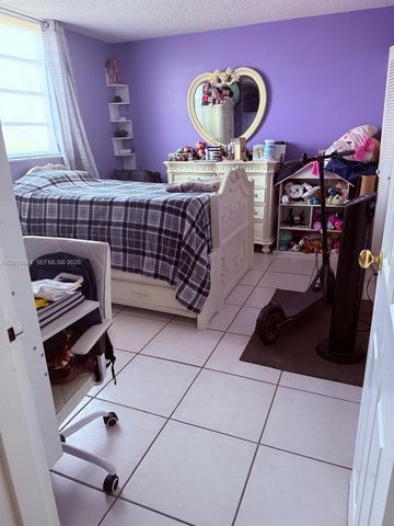 1250 NE 125th St 317A, North Miami, FL 33161