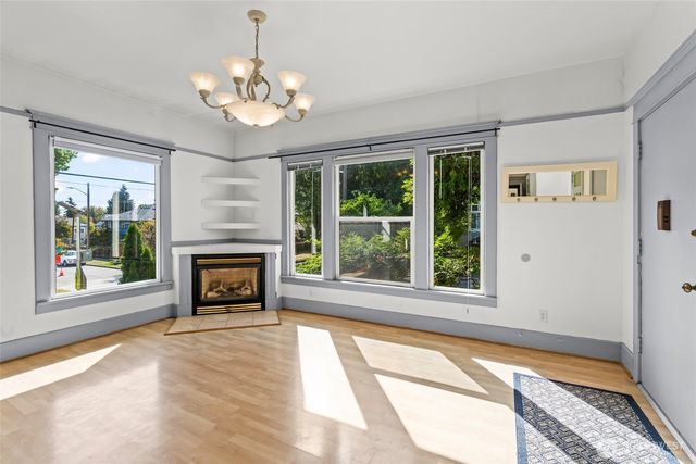 1923 15th Avenue S, Seattle, WA 98144