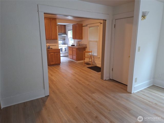 1923 15th Avenue S, Seattle, WA 98144