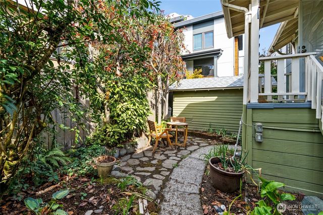 1923 15th Avenue S, Seattle, WA 98144