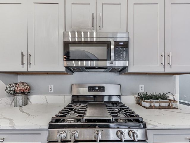 102 Springshade Lane, Canton, GA 30114