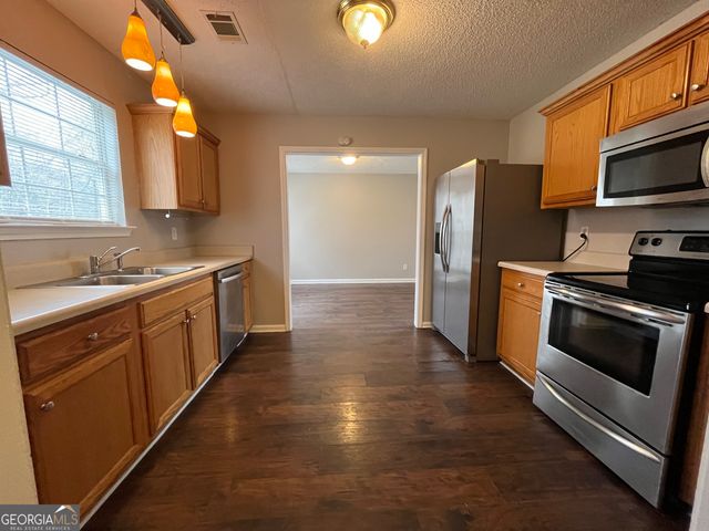 156 Galway Lane, Hampton, GA 30228