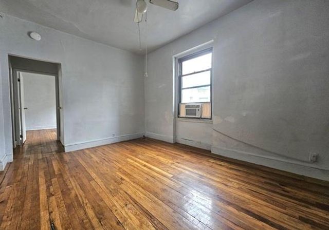 2167 33rd St Apt 4G, New York City, NY 11105