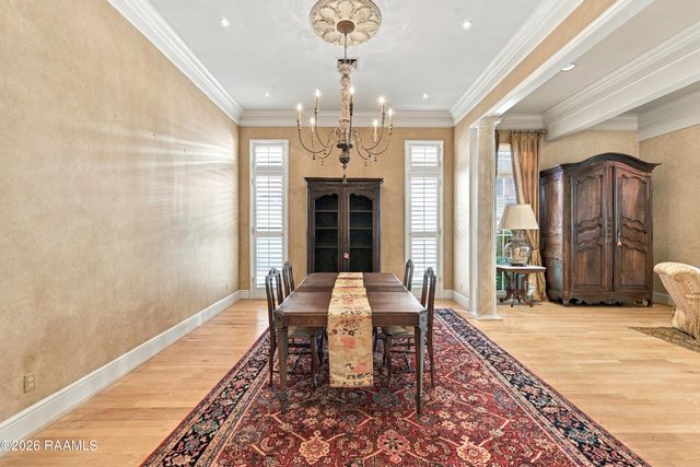 301 Oakleaf Drive, Lafayette, LA 70503