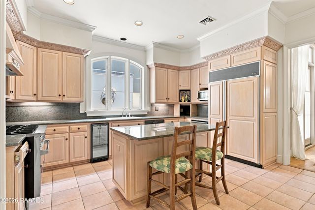 301 Oakleaf Drive, Lafayette, LA 70503