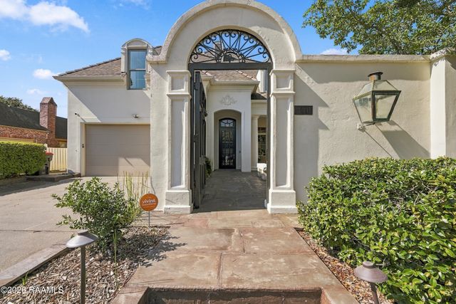 301 Oakleaf Drive, Lafayette, LA 70503