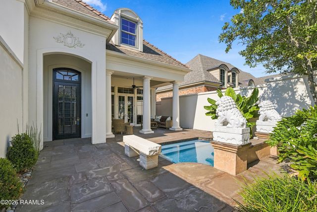 301 Oakleaf Drive, Lafayette, LA 70503
