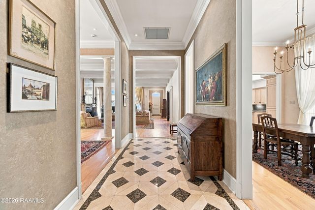 301 Oakleaf Drive, Lafayette, LA 70503