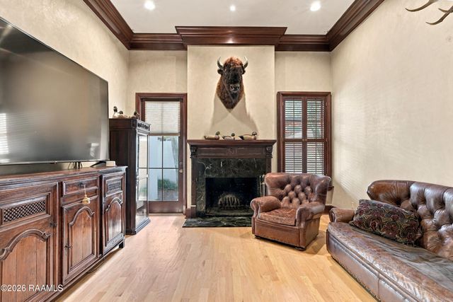 301 Oakleaf Drive, Lafayette, LA 70503