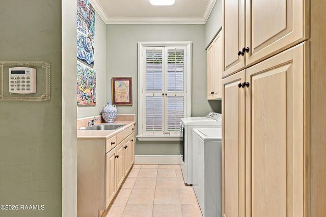 301 Oakleaf Drive, Lafayette, LA 70503