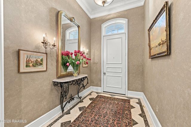 301 Oakleaf Drive, Lafayette, LA 70503
