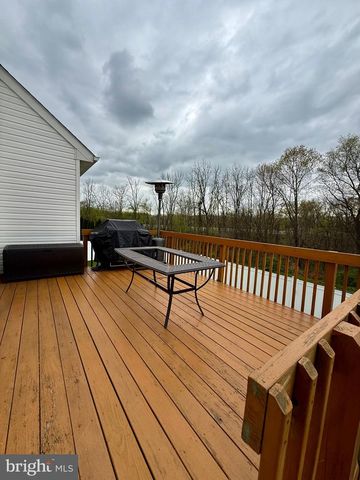 1813 SILVERLEAF LN, Palmyra, PA 17078