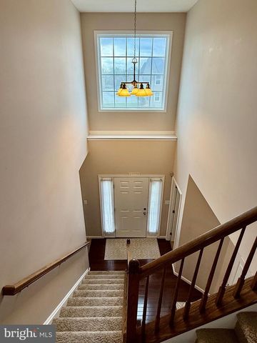 1813 SILVERLEAF LN, Palmyra, PA 17078