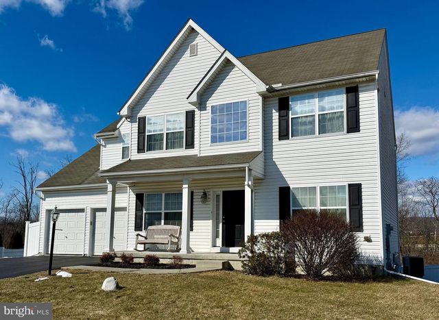 1813 SILVERLEAF LN, Palmyra, PA 17078